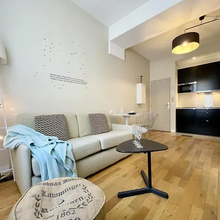 Parisian L Bellan Apartment *